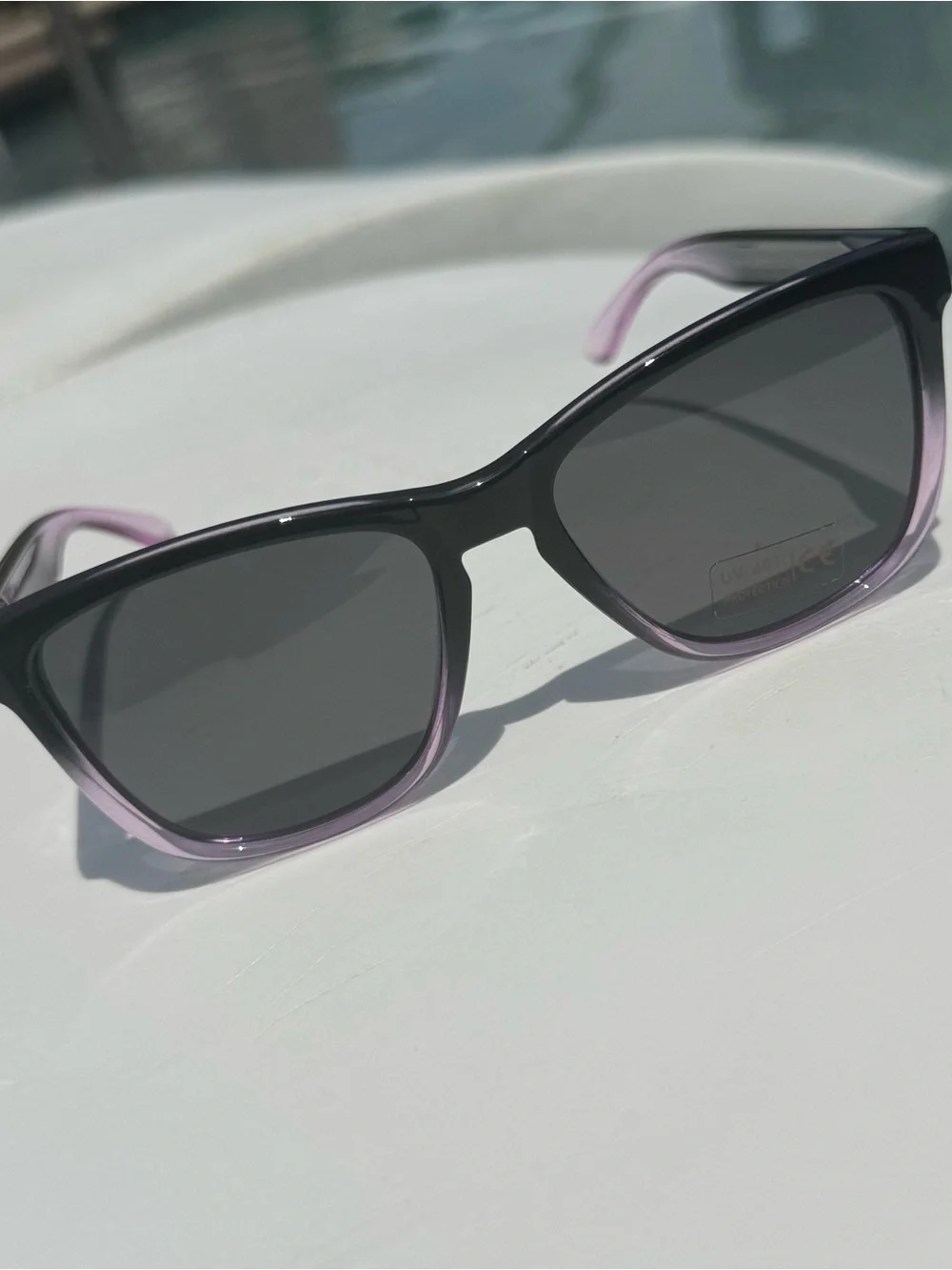 Women's Ombré Black to Lavender Cat-Eye Sunglasses